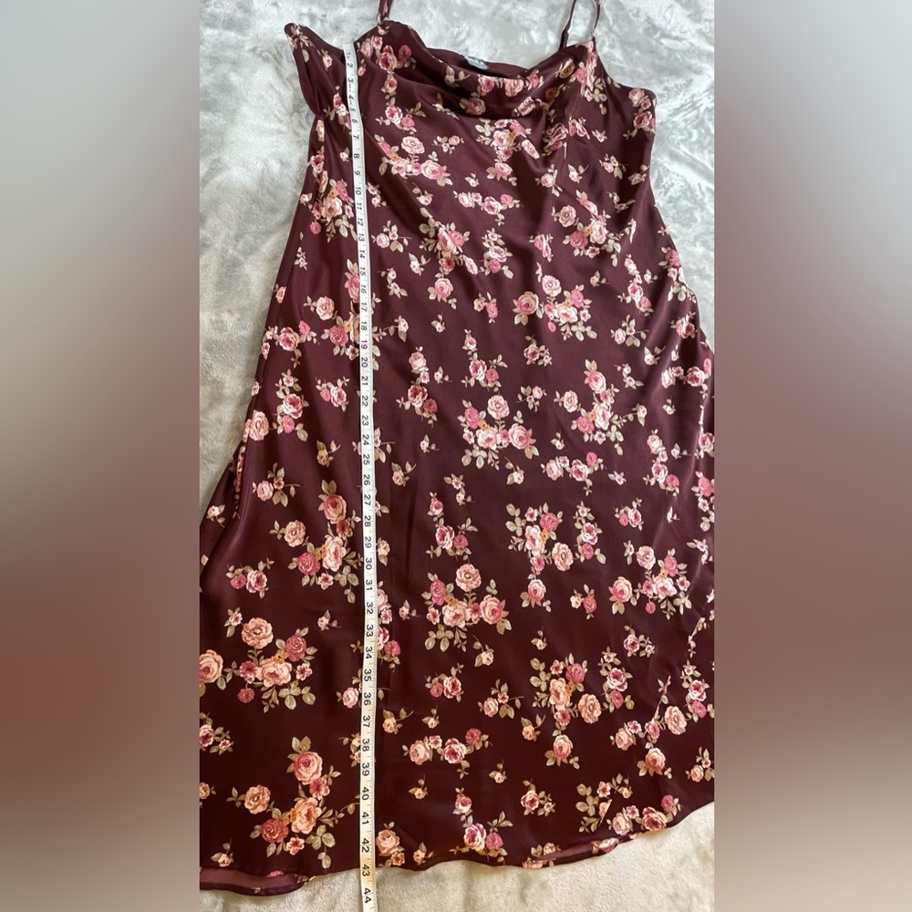 Arula Plus Size Maxi Dress – Rich Burgundy Floral Spaghetti Strap 🌺 - Picture 6 of 9